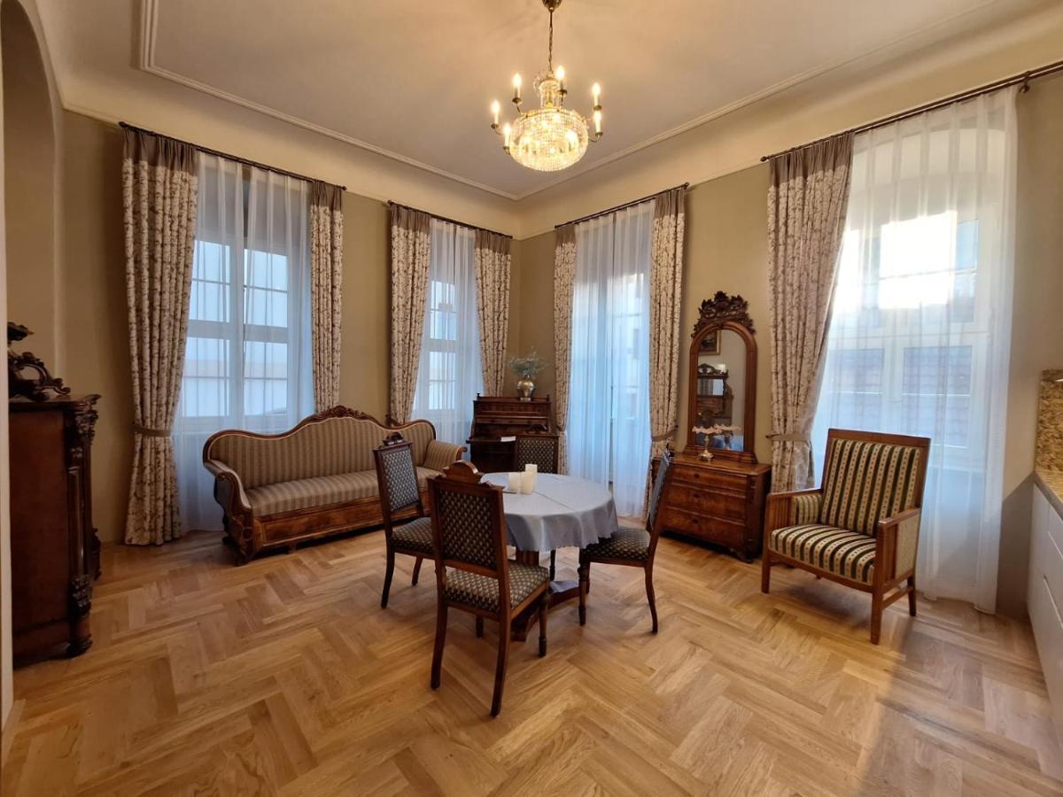Stadtpalais Marche-suite Maximal 2 Personen Und 1 Kleinkind Bautzen