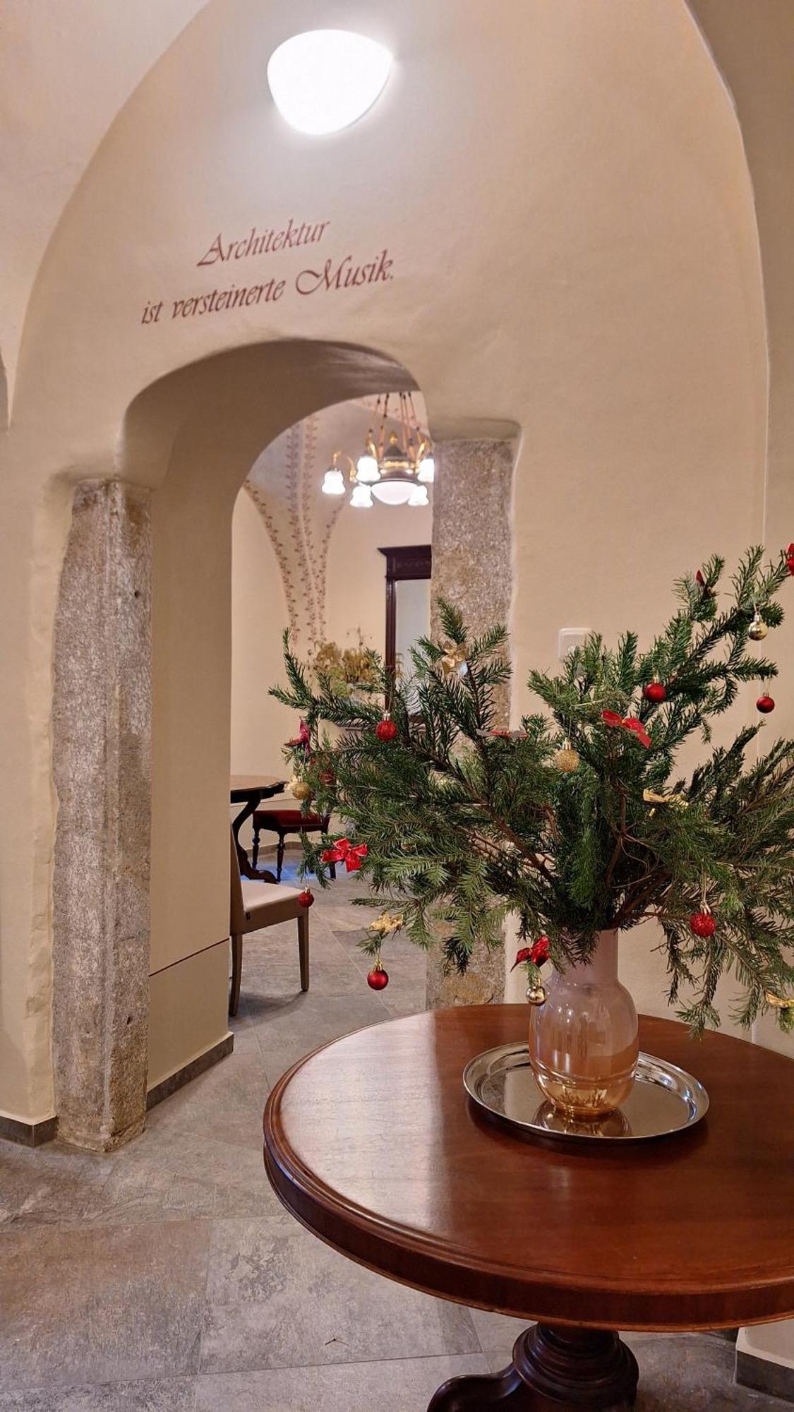 Stadtpalais Marche-suite Maximal 2 Personen Und 1 Kleinkind Appartement *