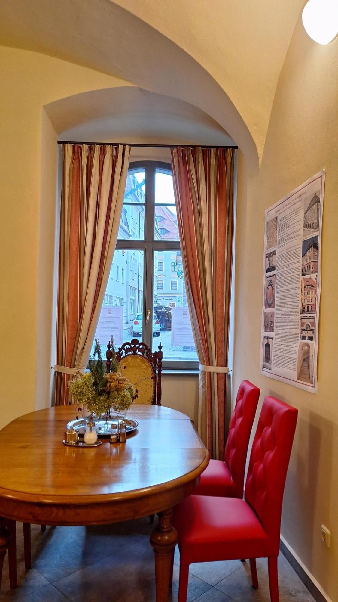 Stadtpalais Marche-suite Maximal 2 Personen Und 1 Kleinkind Bautzen
