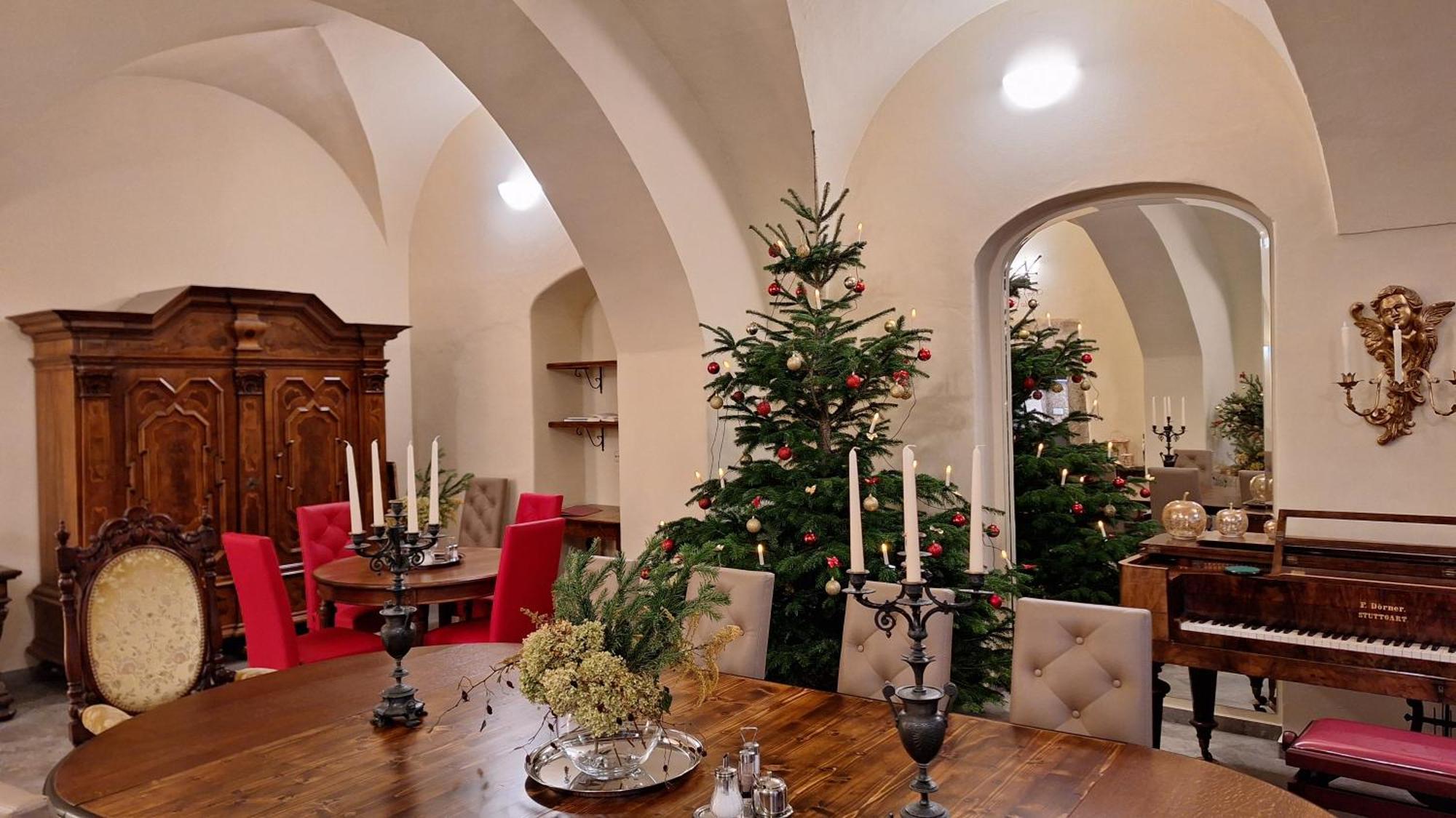 Stadtpalais Marche-suite Maximal 2 Personen Und 1 Kleinkind *
