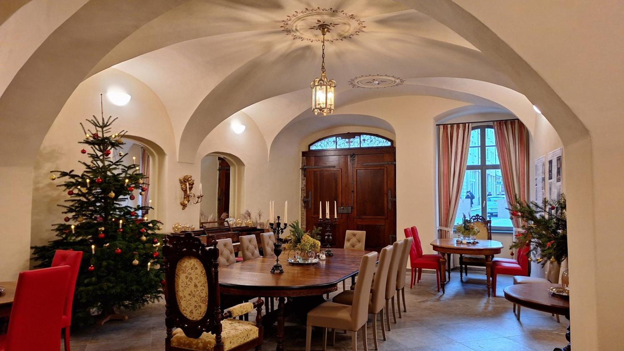 Stadtpalais Marche-suite Maximal 2 Personen Und 1 Kleinkind Bautzen