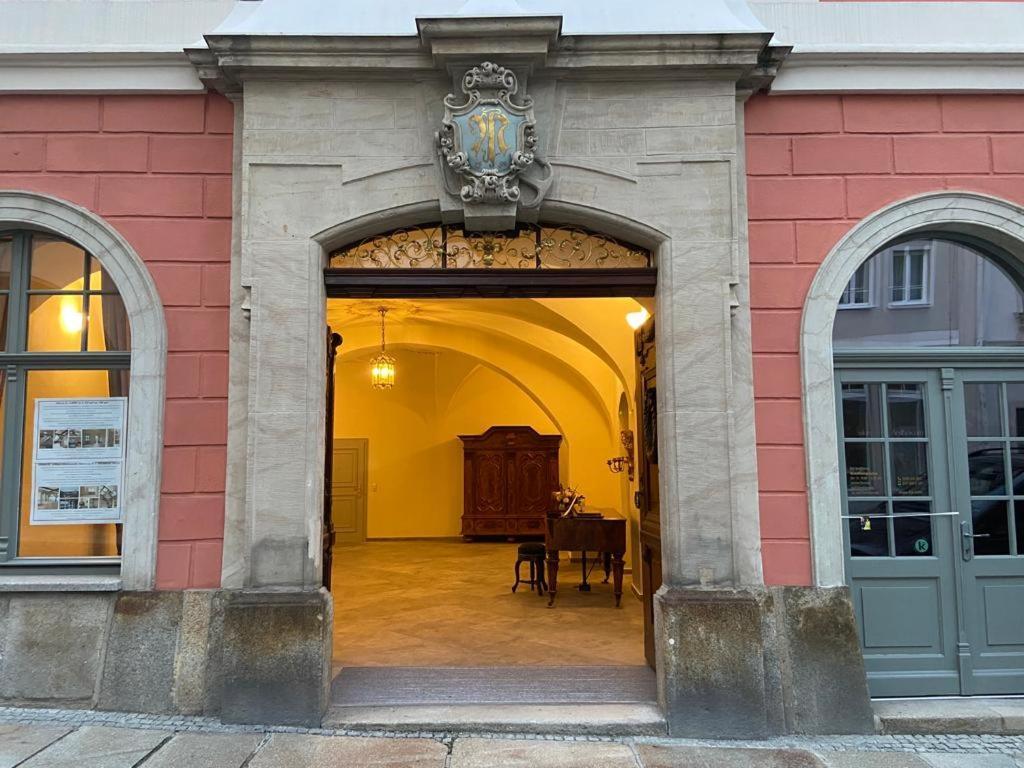 Stadtpalais Marche-suite Maximal 2 Personen Und 1 Kleinkind Appartement