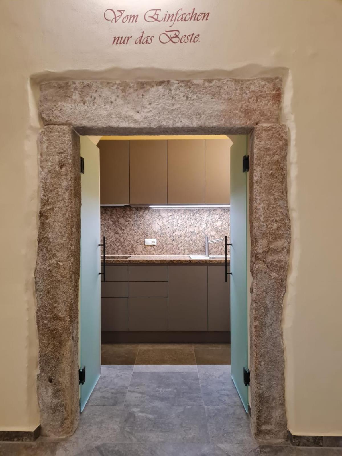 Stadtpalais Marche-suite Maximal 2 Personen Und 1 Kleinkind Appartement