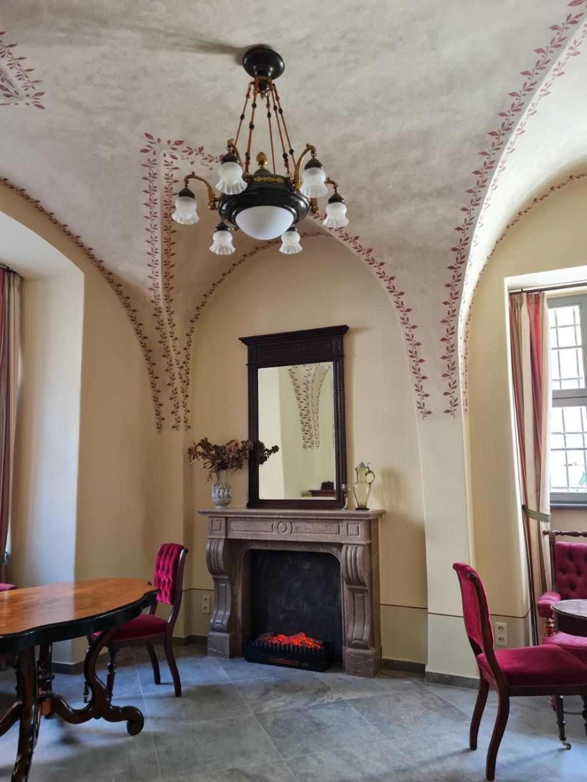 Appartement Stadtpalais Marche-suite Maximal 2 Personen Und 1 Kleinkind