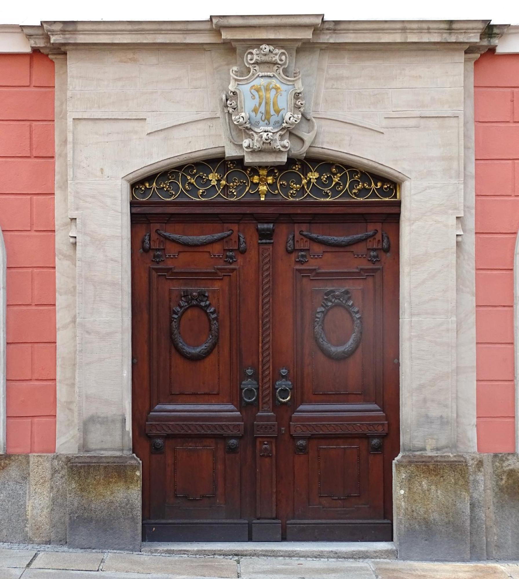 Stadtpalais Marche-suite Maximal 2 Personen Und 1 Kleinkind *